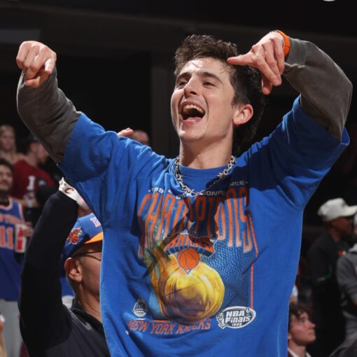 Vintage 90s NY Knicks 1999 Eastern Conference Champions T-Shirt