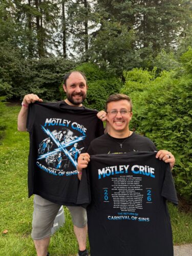 Motley Crue The Return of the Carnival of Sins T-Shirt photo review